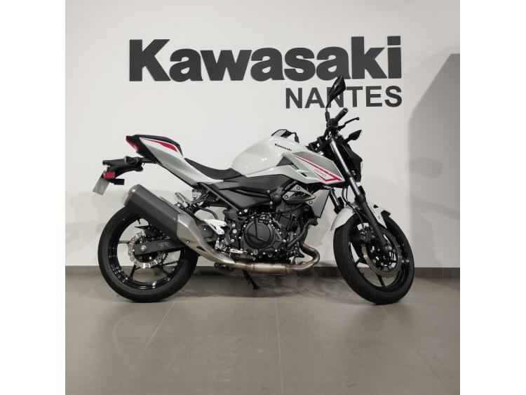 KAWASAKI Z400