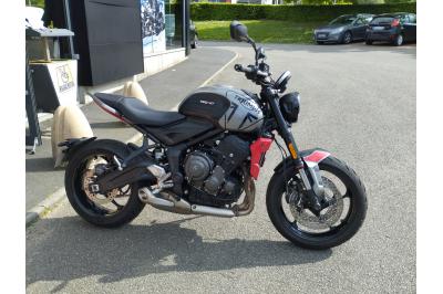 TRIUMPH TRIDENT 660