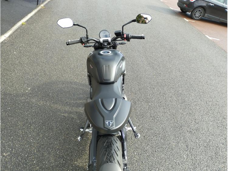 TRIUMPH TRIDENT 660 NOIR MAT FULL
