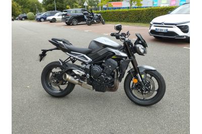 TRIUMPH STREET TRIPLE 765 R