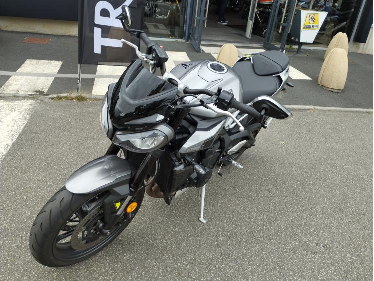 TRIUMPH STREET TRIPLE 765 R full 120 cv