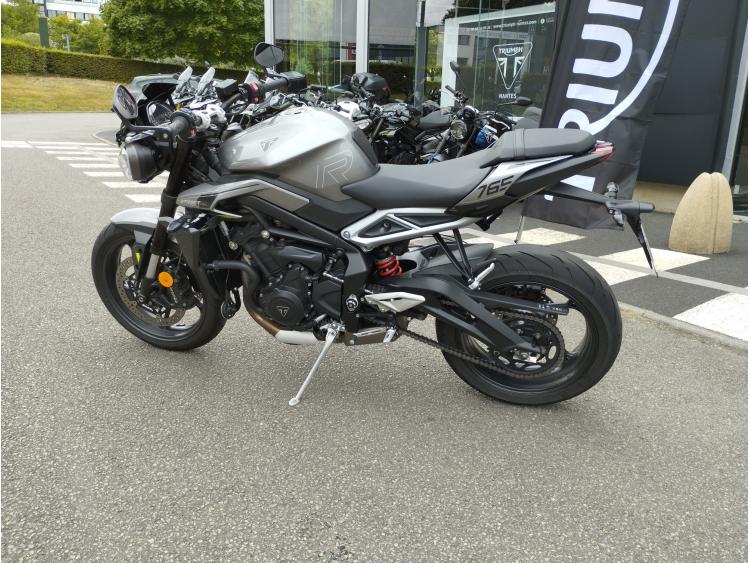 TRIUMPH STREET TRIPLE 765 R full 120 cv