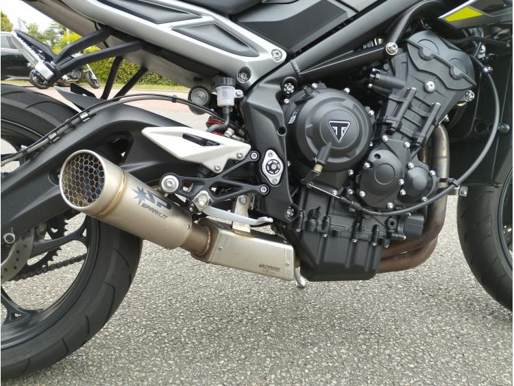 TRIUMPH STREET TRIPLE 765 R full 120 cv