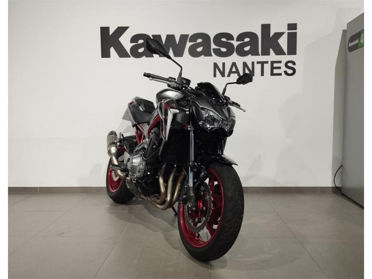 KAWASAKI Z900