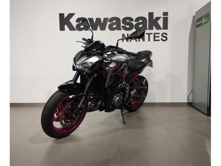 KAWASAKI Z900
