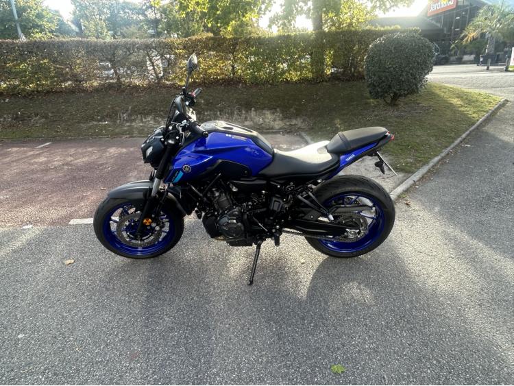 YAMAHA MT-07