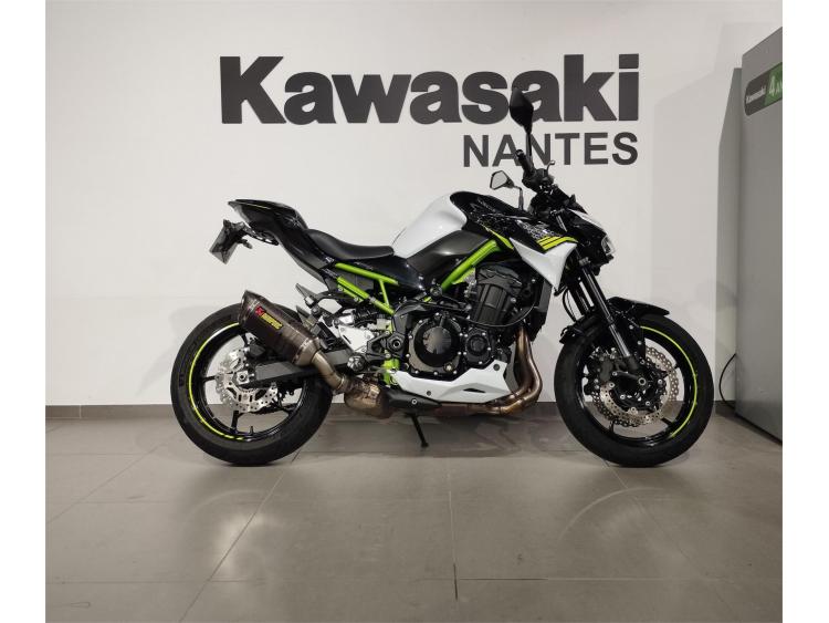 KAWASAKI Z900