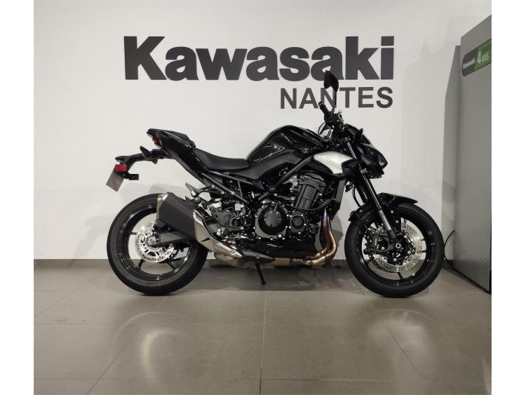 KAWASAKI Z900