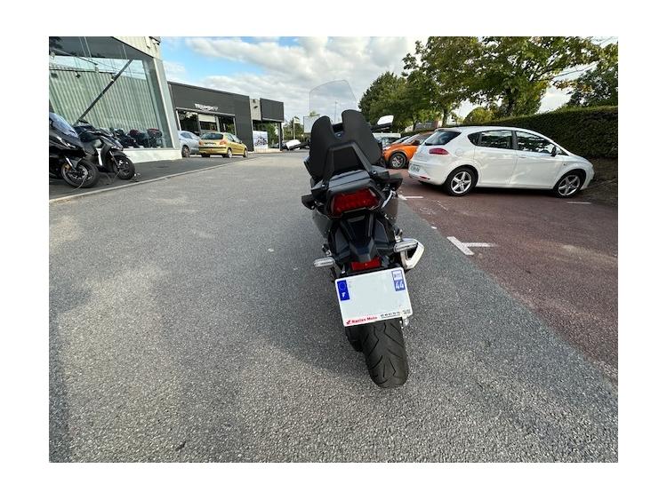 HONDA Forza 750