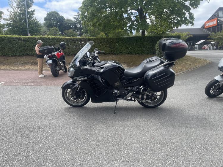 KAWASAKI GTR 1400