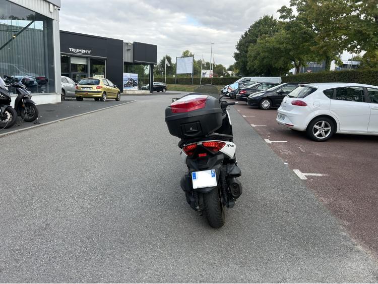 YAMAHA X-MAX 400