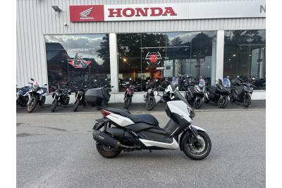 YAMAHA X-MAX 400