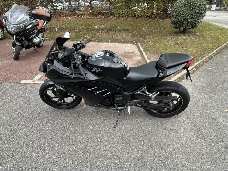 KAWASAKI NINJA 300