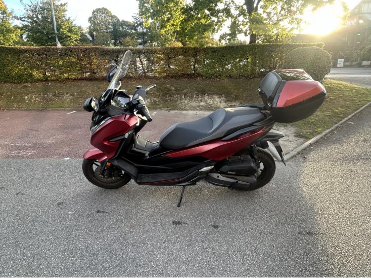 HONDA FORZA 125