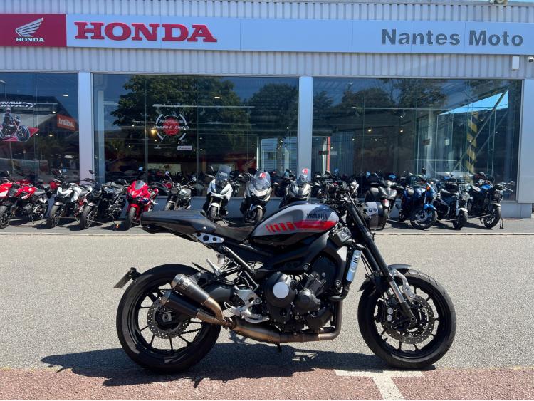 YAMAHA XSR 900 ABARTH