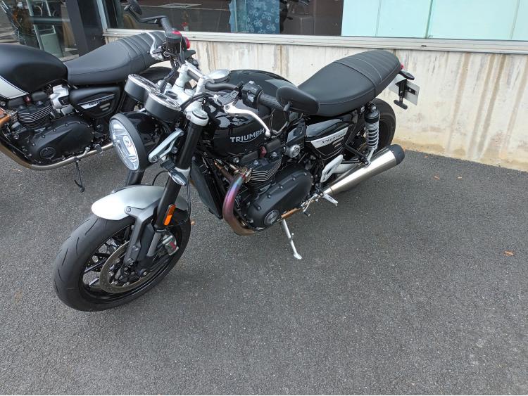 TRIUMPH SPEED TWIN 1200
