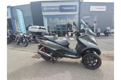 PIAGGIO MP3 500