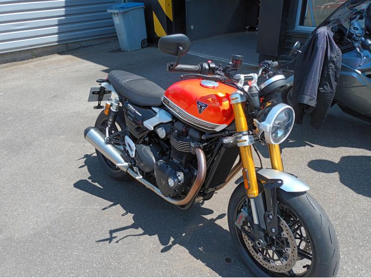 TRIUMPH speed twin 1200 rs
