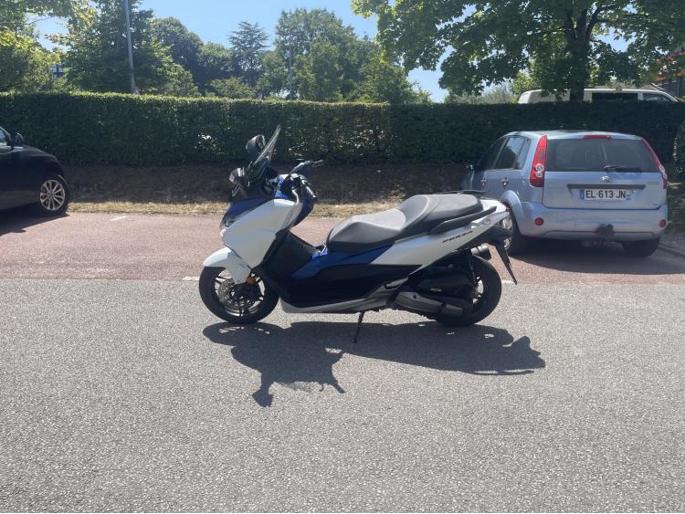HONDA FORZA 125