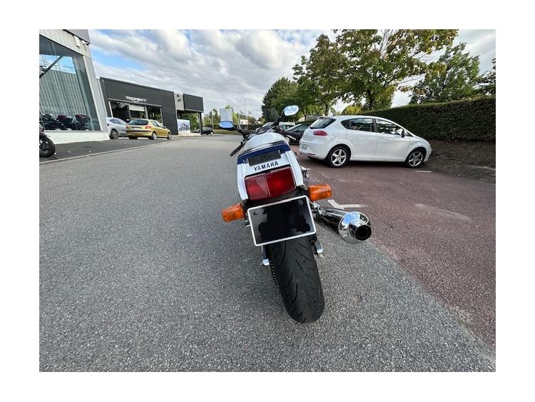 YAMAHA FZR 1000