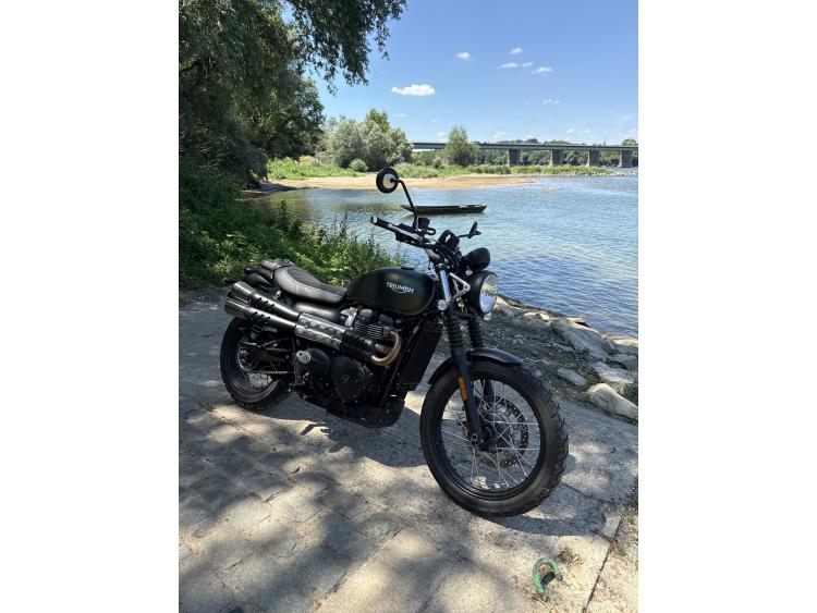 TRIUMPH SCRAMBLER 900