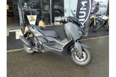 YAMAHA XMAX 125