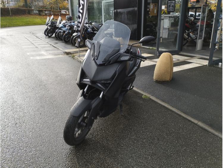 YAMAHA XMAX 125 2024 noir mat