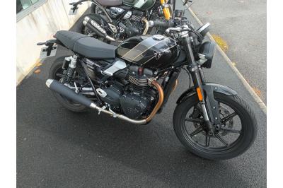 TRIUMPH SPEED TWIN 900