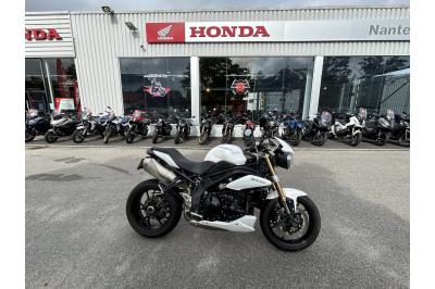 TRIUMPH Speed Triple