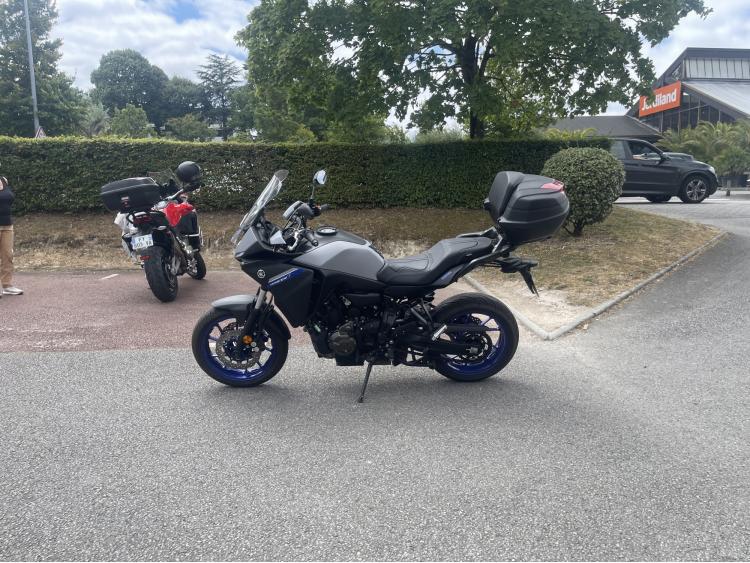 YAMAHA TRACER 7