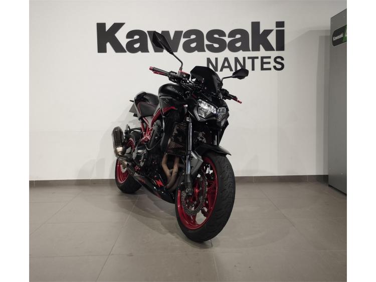 KAWASAKI Z900