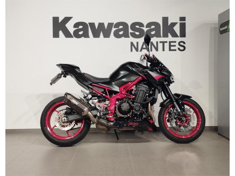 KAWASAKI Z900