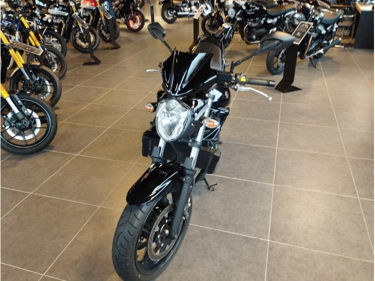 SUZUKI GSF 650 N BANDIT liquide noir 