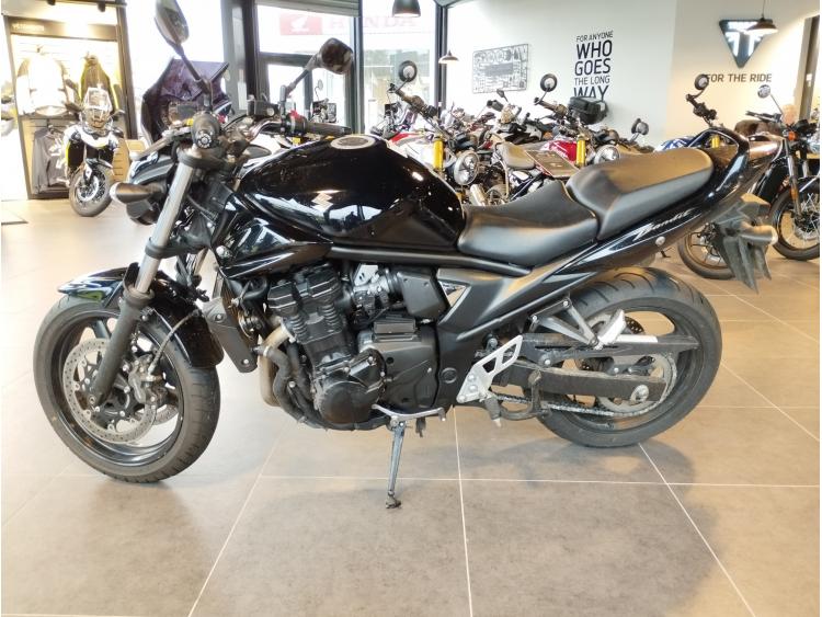 SUZUKI GSF 650 N BANDIT liquide noir 