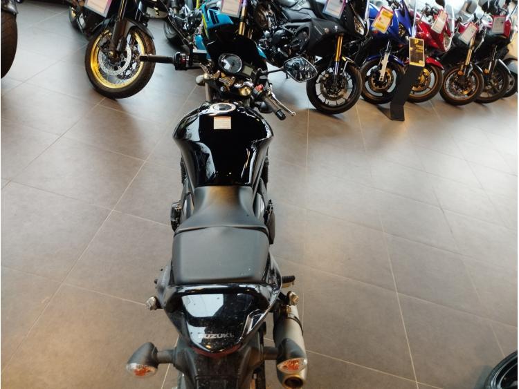 SUZUKI GSF 650 N BANDIT liquide noir 